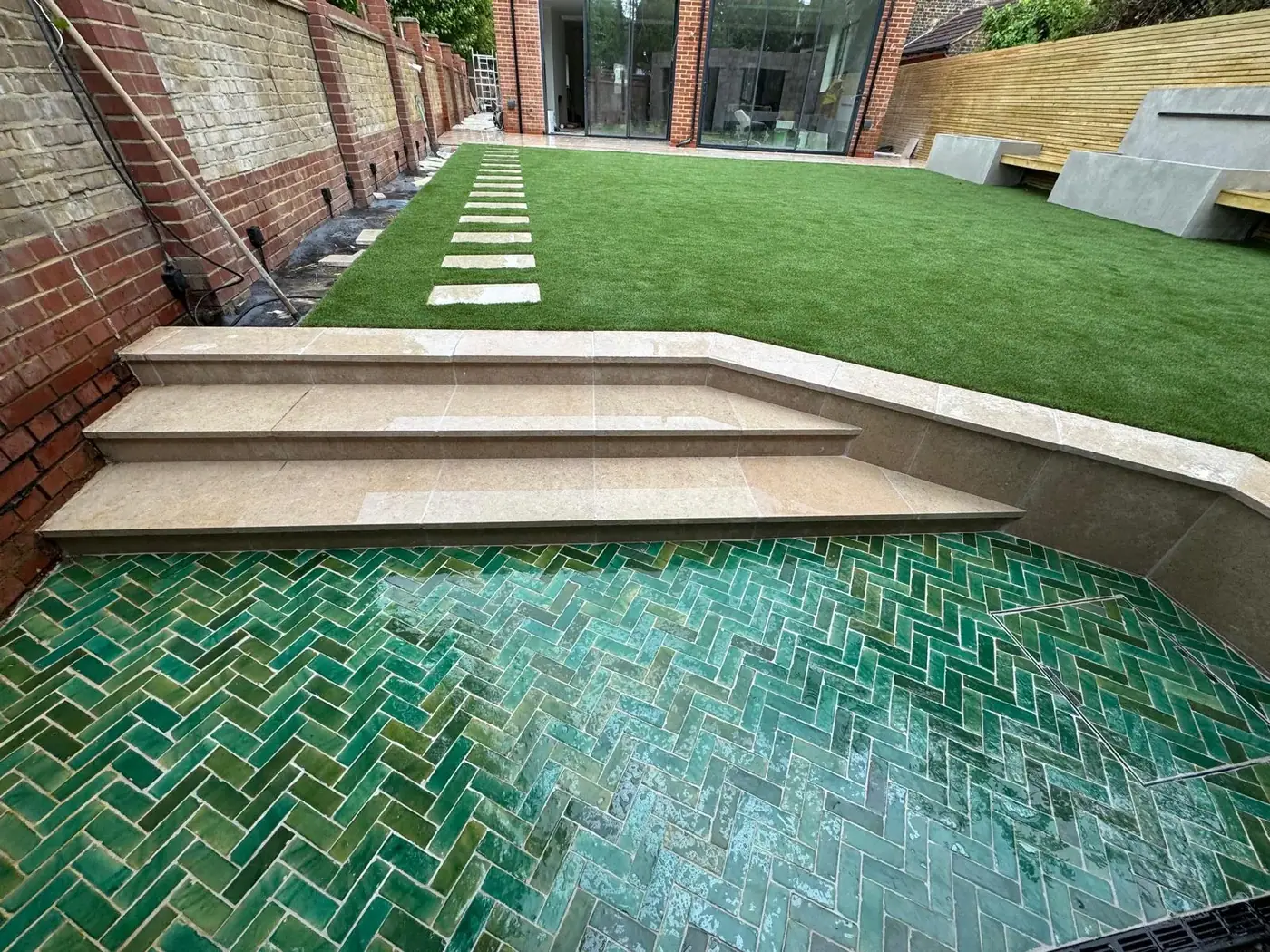 Garden paving, steps & planting; photograph 9