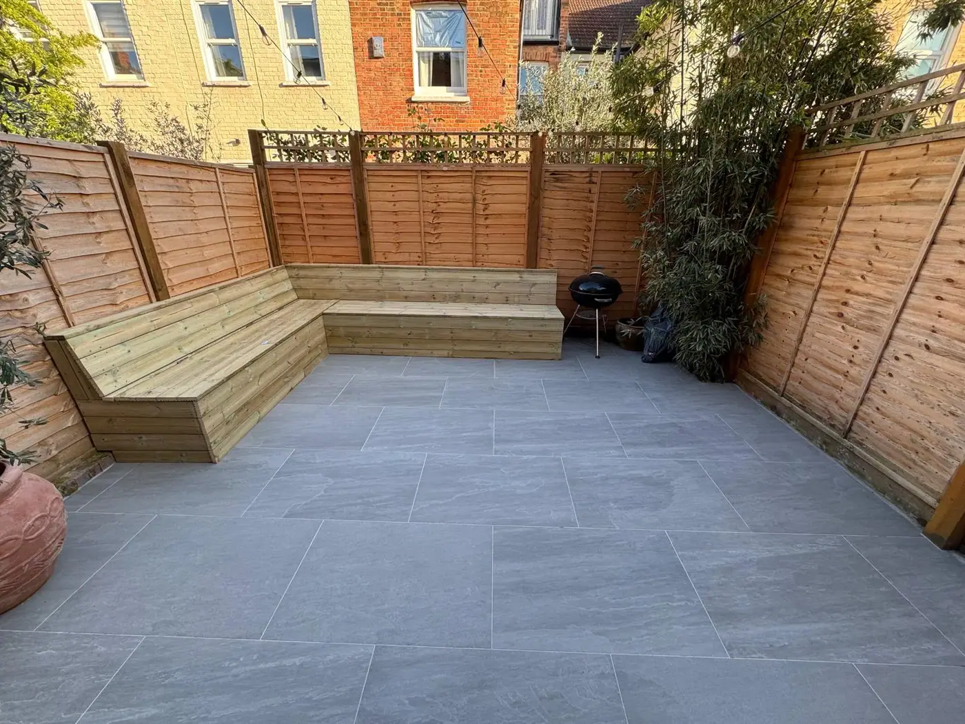 Courtyard paving & timber seating: VISAN-supplied photograph