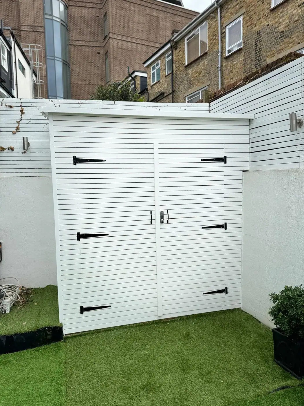 Practical timber garden storage; photograph 34