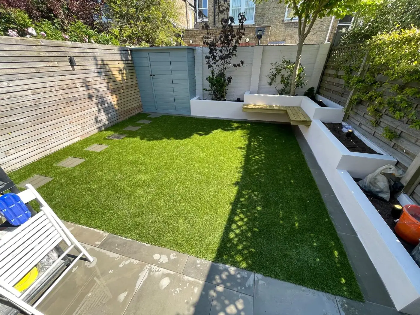 Small garden with timber store: VISAN-supplied photograph